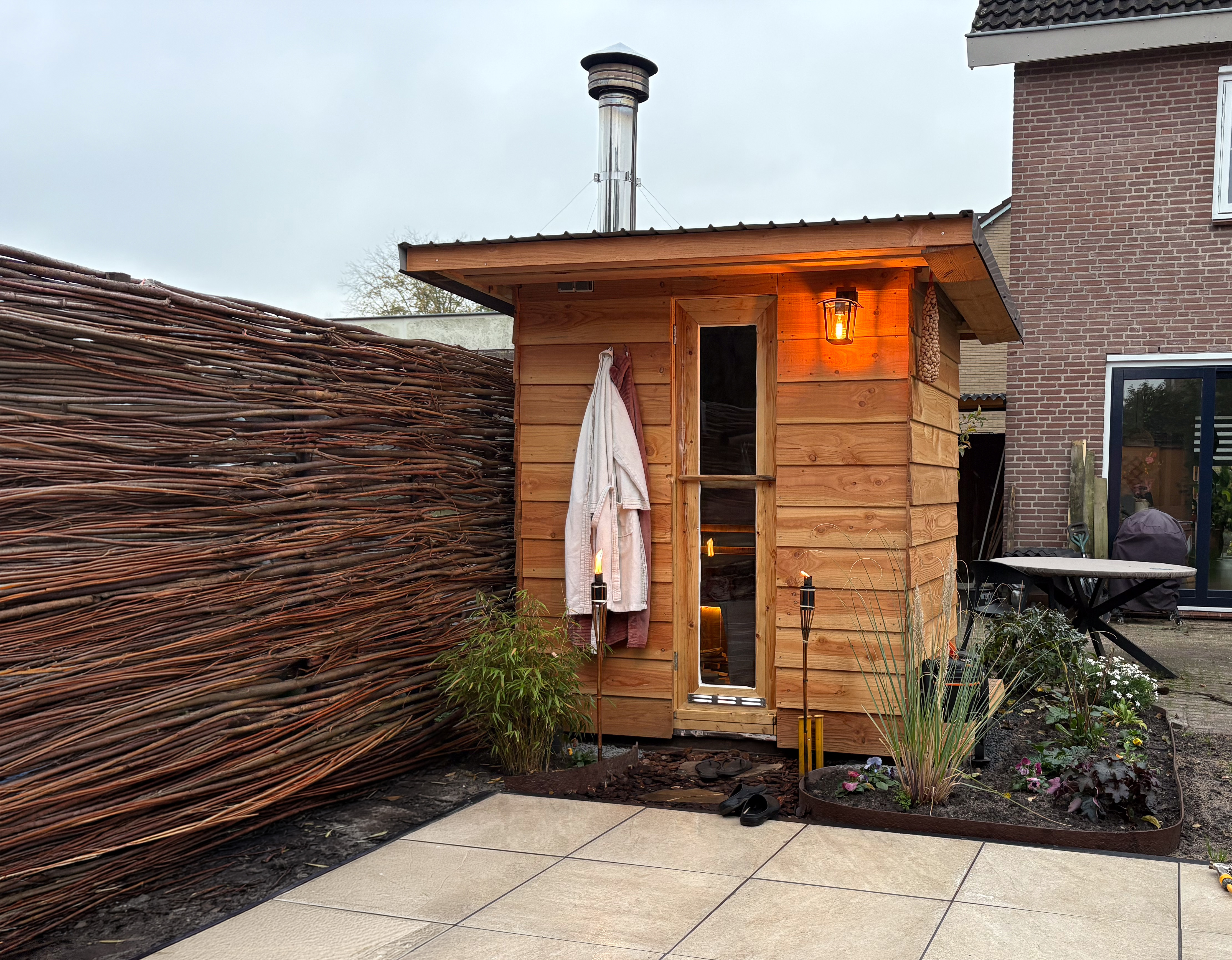 Outdoor sauna in Douglas — wood-fired system — Integrated Systems